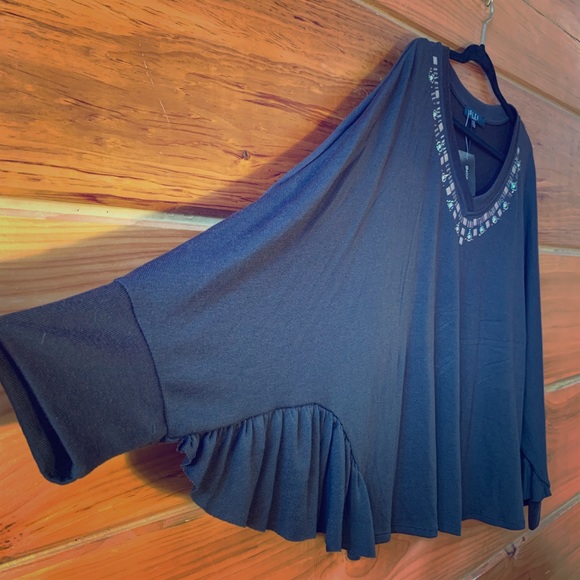 B.L.E.U. Tops - B.L.E.U. Batwing Sleeve Top
